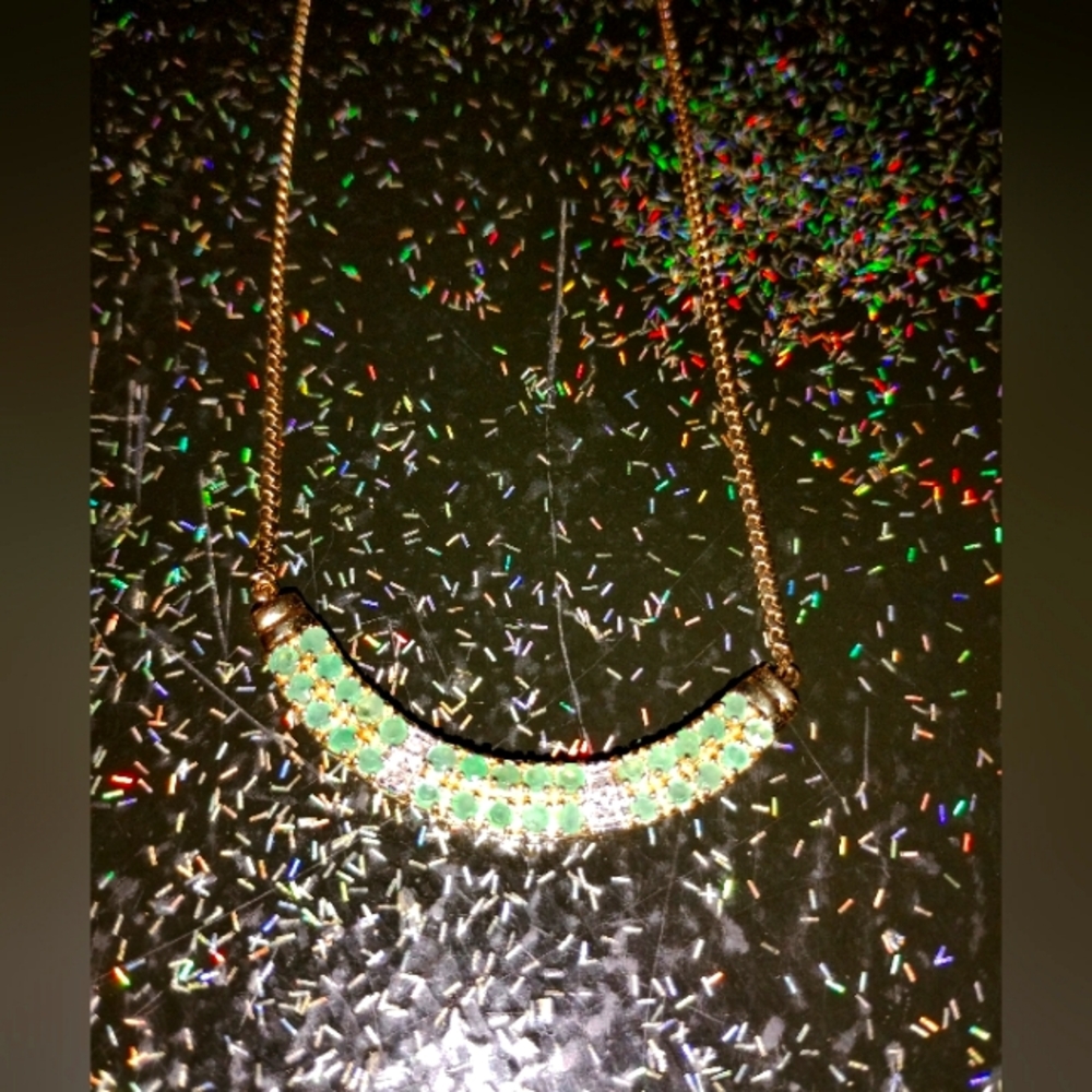Elegant Emerald and Diamond Necklace